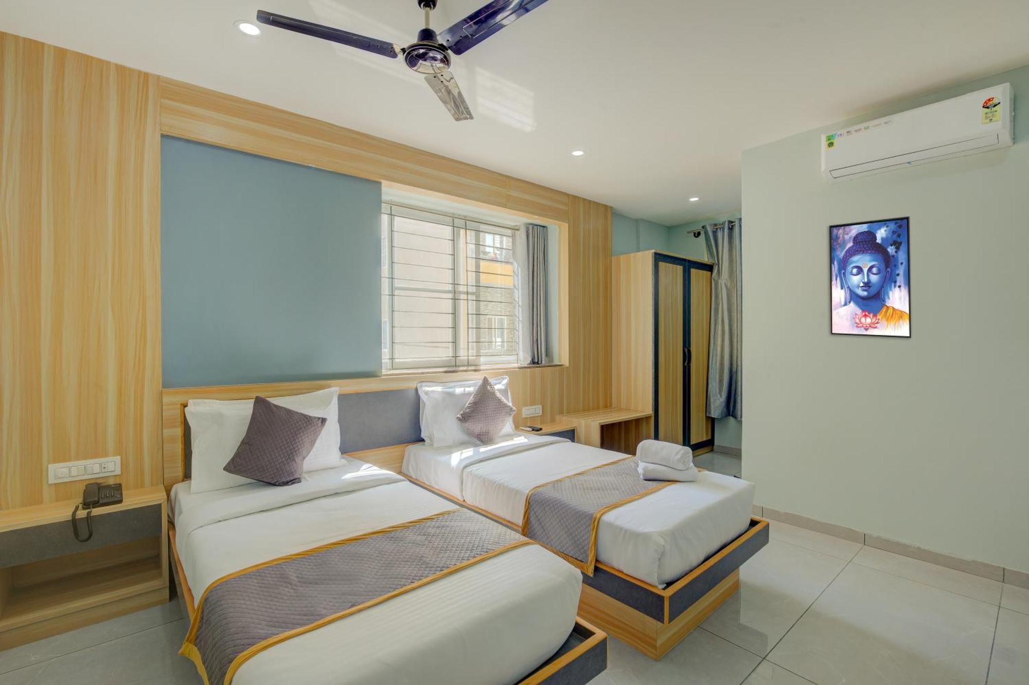 Hotel Park Lane Yelahanka Bangalore Dış mekan fotoğraf