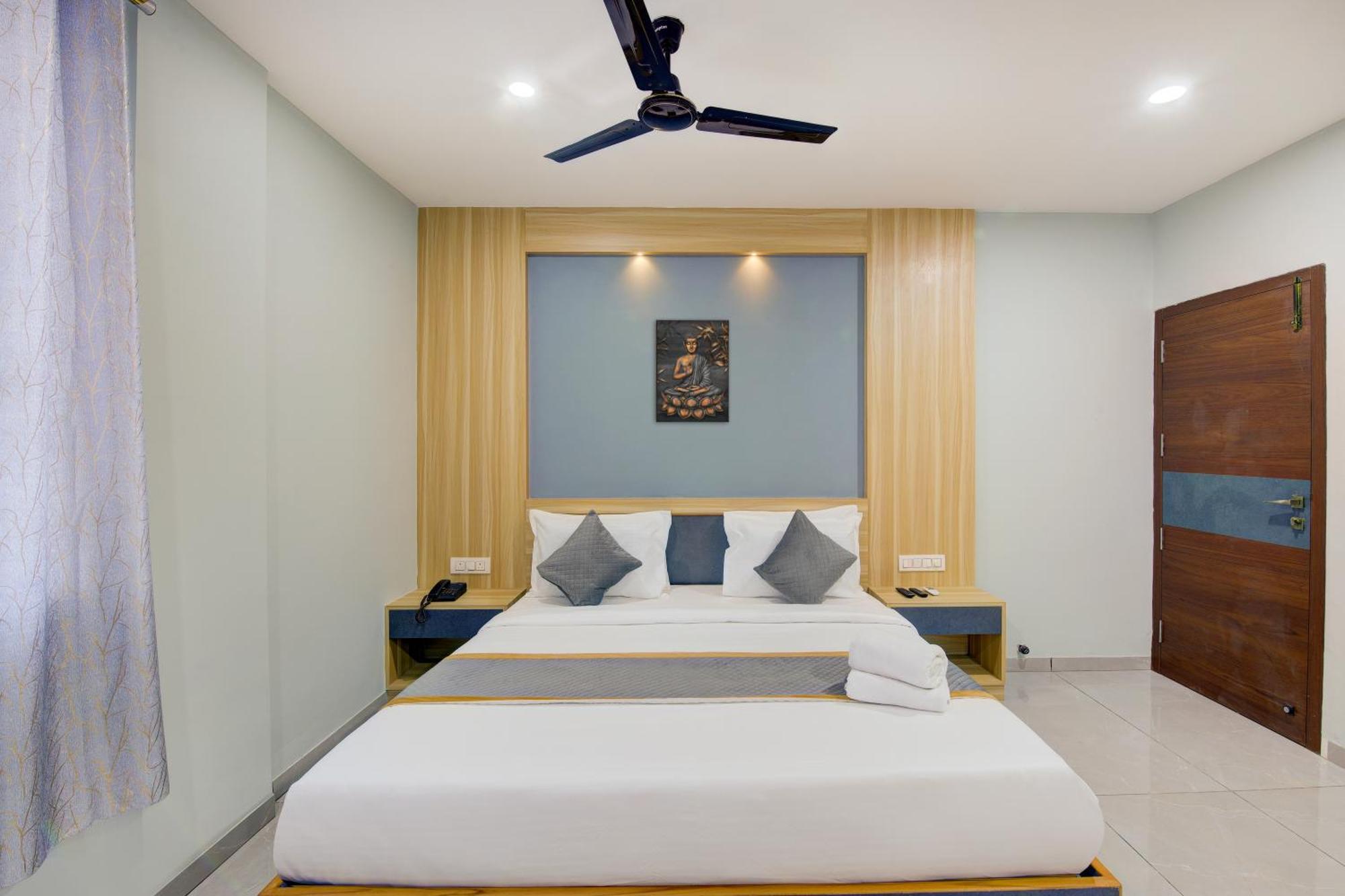 Hotel Park Lane Yelahanka Bangalore Dış mekan fotoğraf